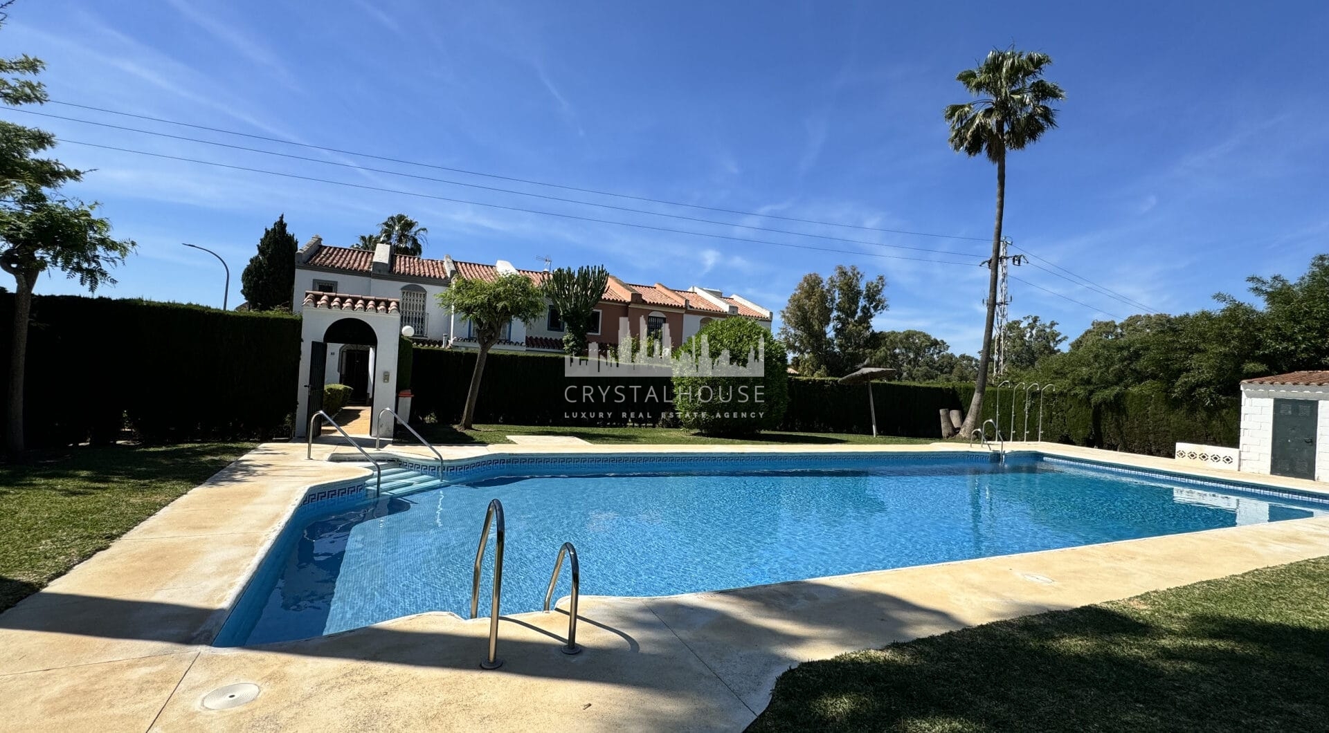 Townhouse for sale in Atalaya Estepona