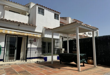 Townhouse for sale in Atalaya Estepona