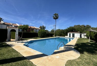 Townhouse for sale in Atalaya Estepona