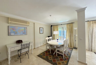 Townhouse for sale in Atalaya Estepona