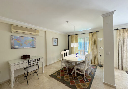 Townhouse for sale in Atalaya Estepona