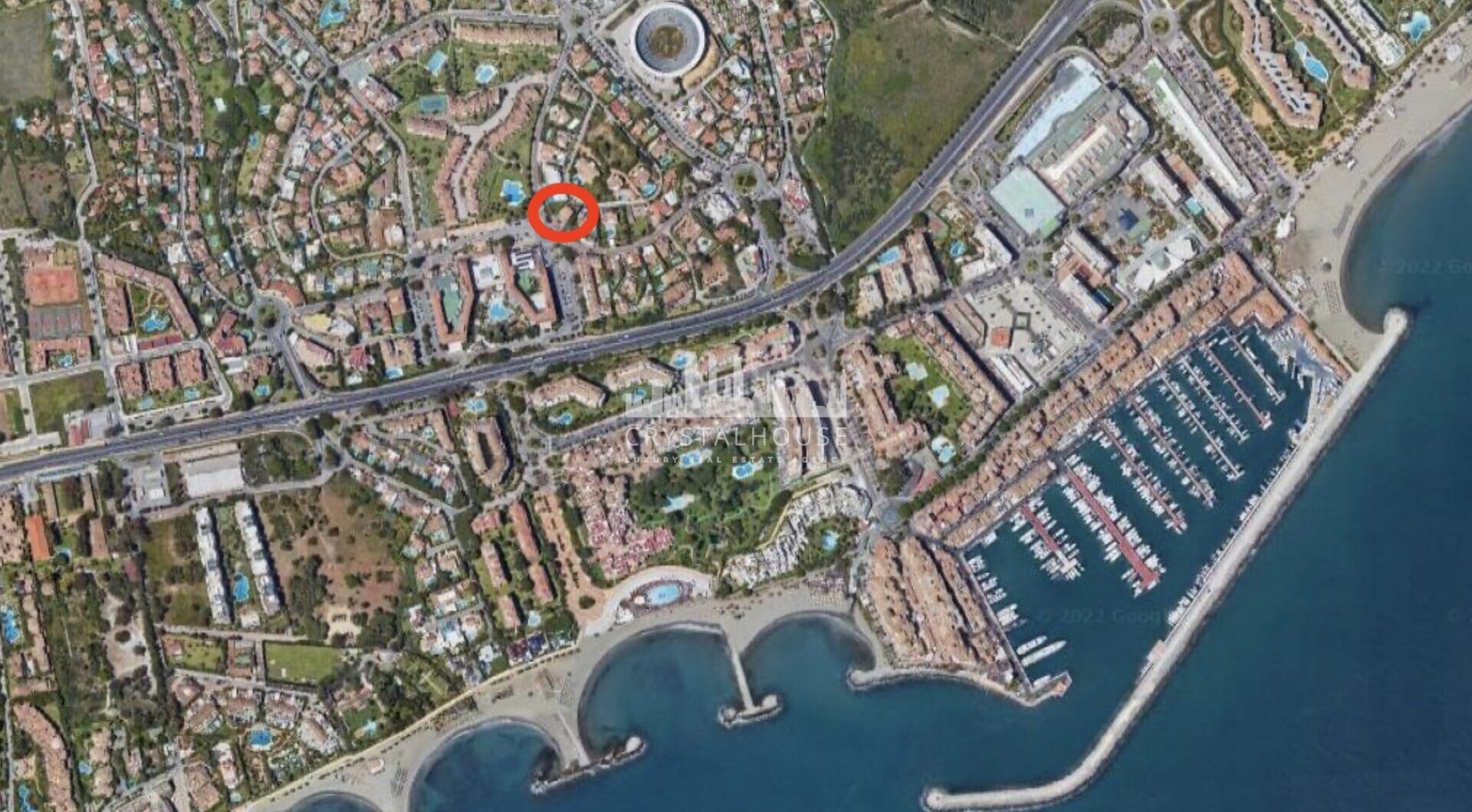 Plot and Project for contemporary villa of 1146 square metres built area in Puerto Banus´ best location