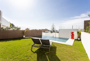 Beautiful apartment with private garden and pool in  Artola - Cabopino -East Marbella