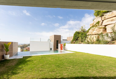 Beautiful apartment with private garden and pool in  Artola - Cabopino -East Marbella