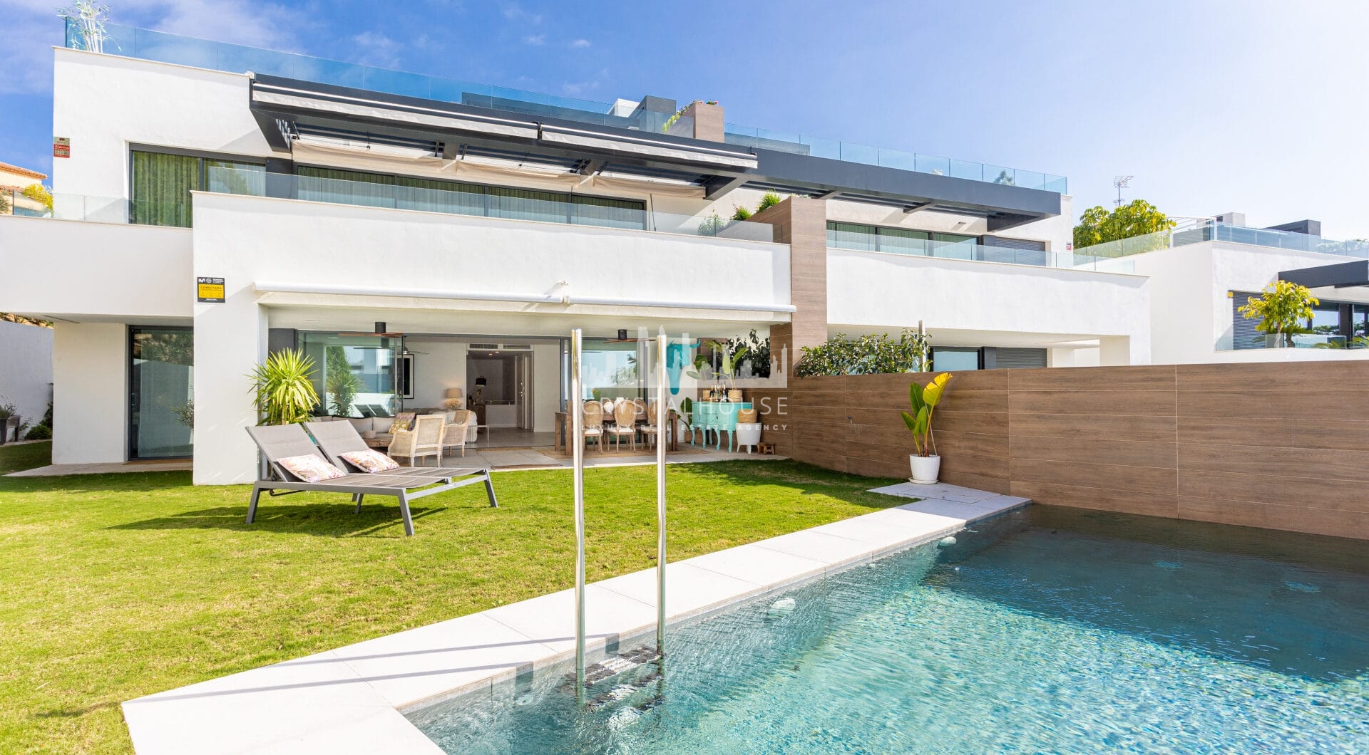 Beautiful apartment with private garden and pool in  Artola - Cabopino -East Marbella