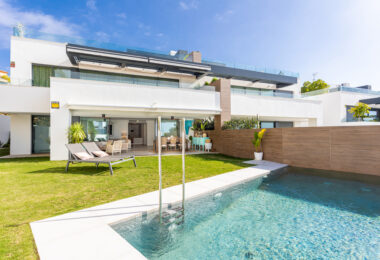 Beautiful apartment with private garden and pool in  Artola - Cabopino -East Marbella