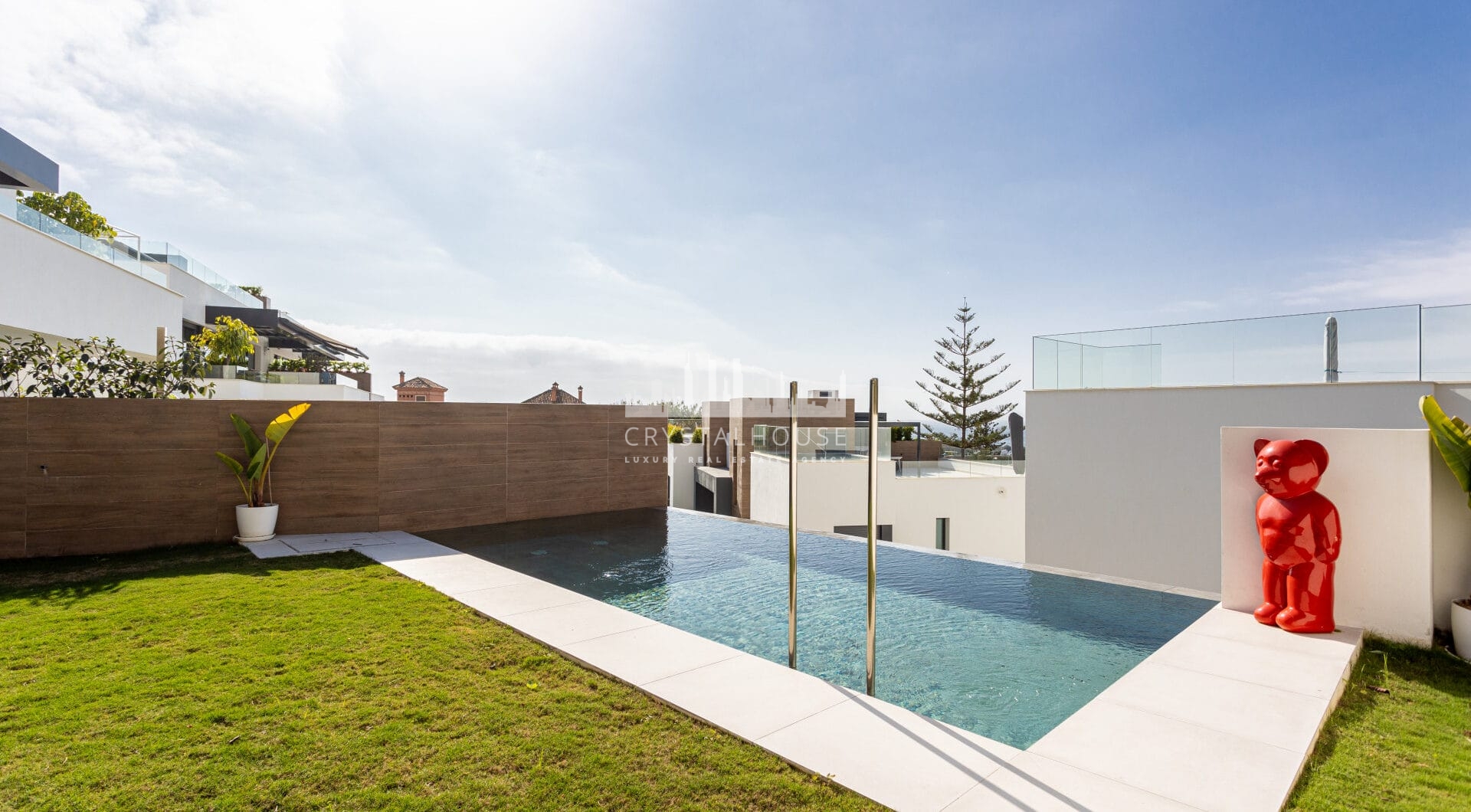 Beautiful apartment with private garden and pool in  Artola - Cabopino -East Marbella