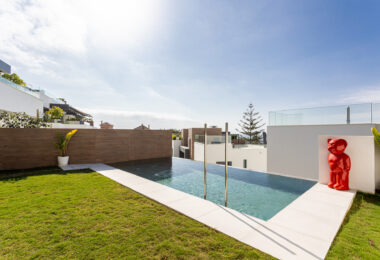 Beautiful apartment with private garden and pool in  Artola - Cabopino -East Marbella