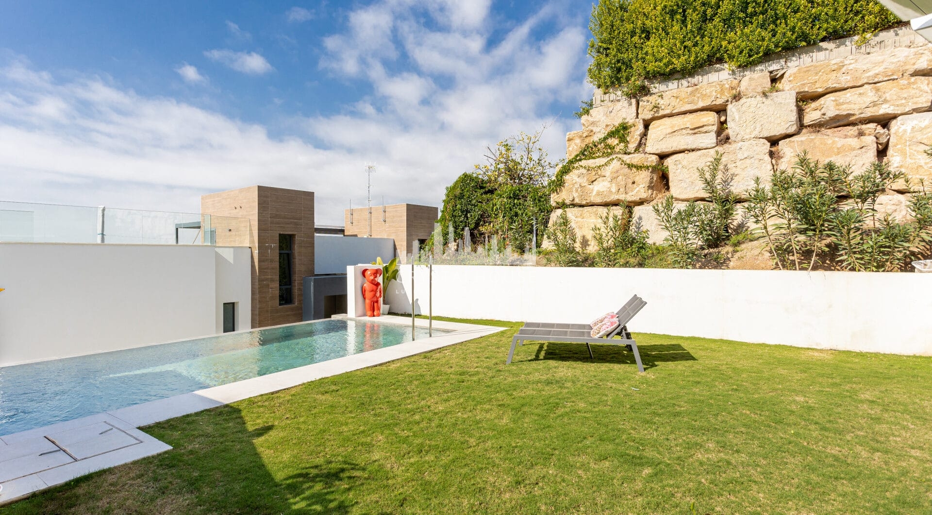 Beautiful apartment with private garden and pool in  Artola - Cabopino -East Marbella