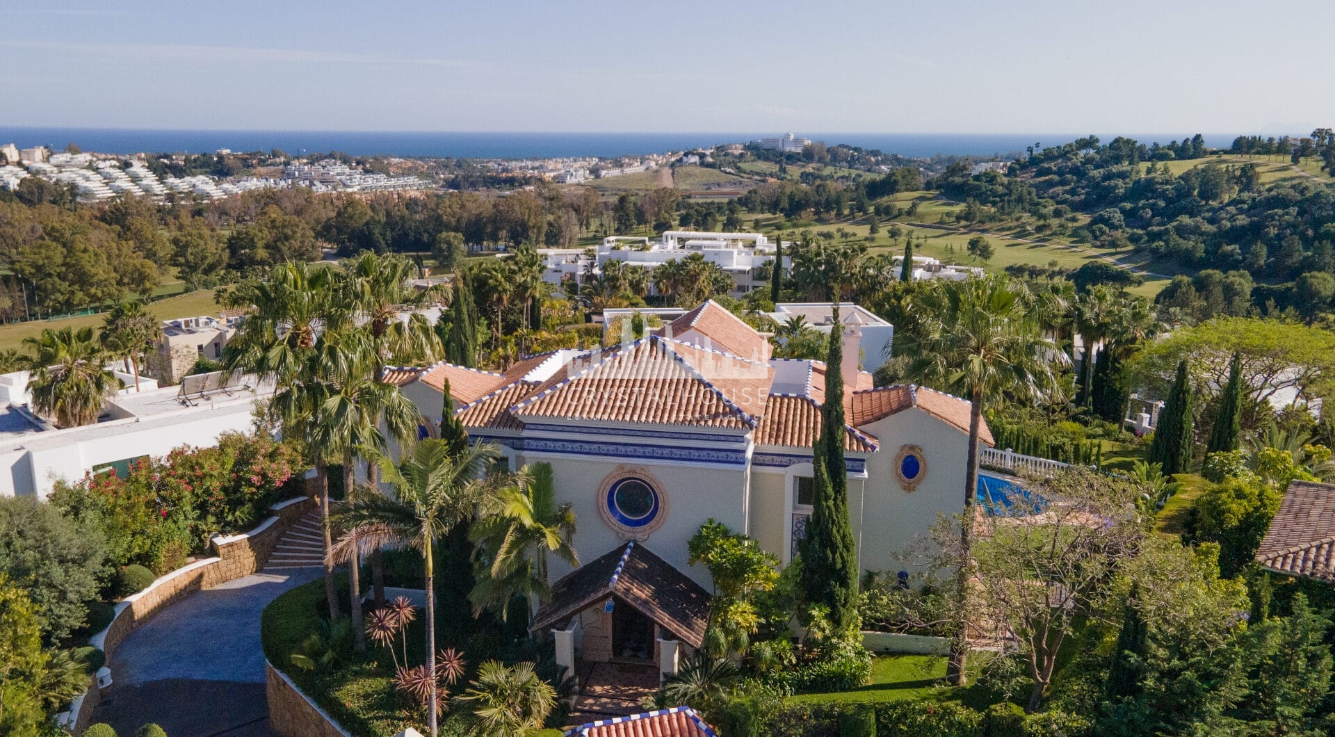 Villa Haveli - Traditional Villa with Sea Views in Fantastic Location
