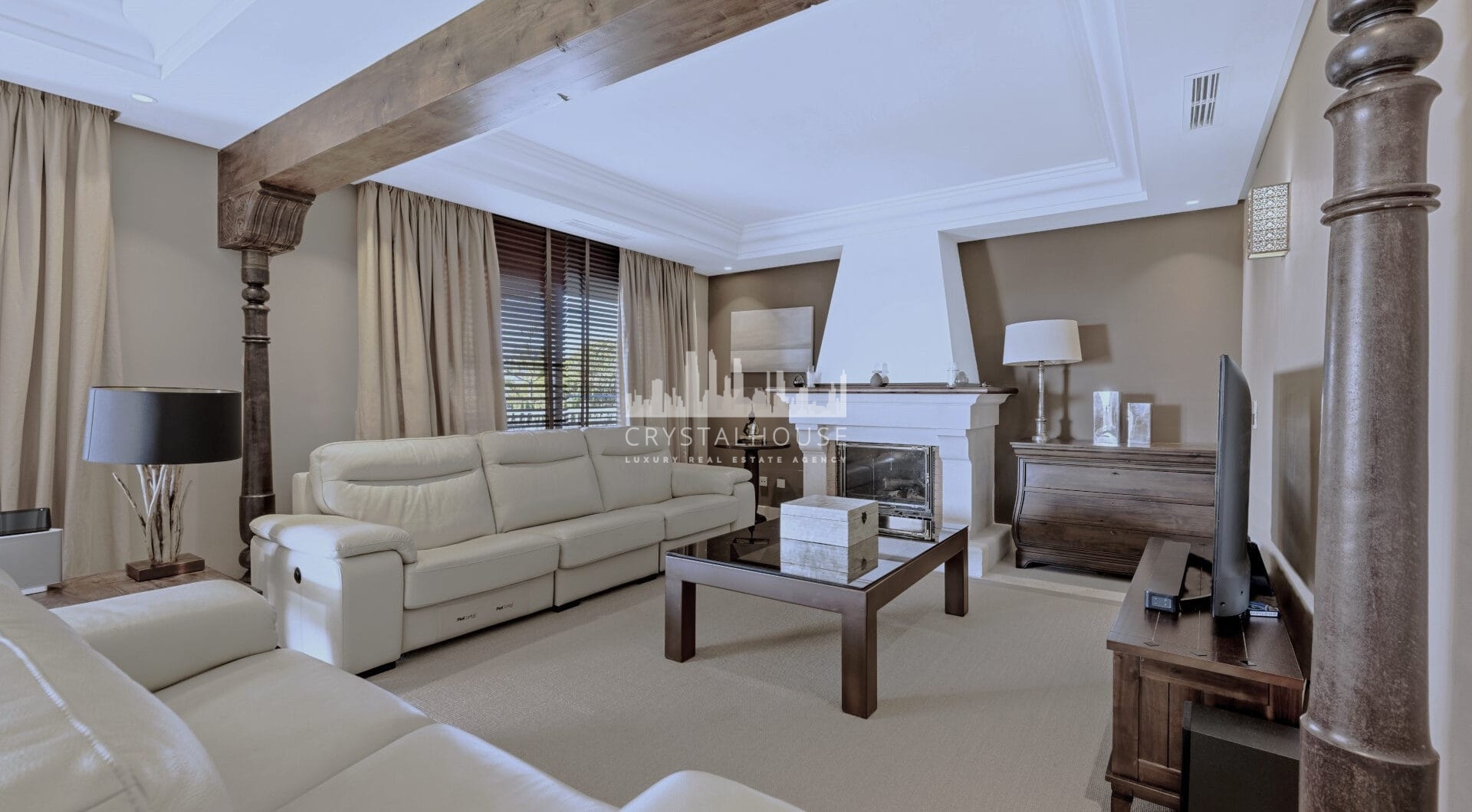 Villa Haveli - Traditional Villa with Sea Views in Fantastic Location