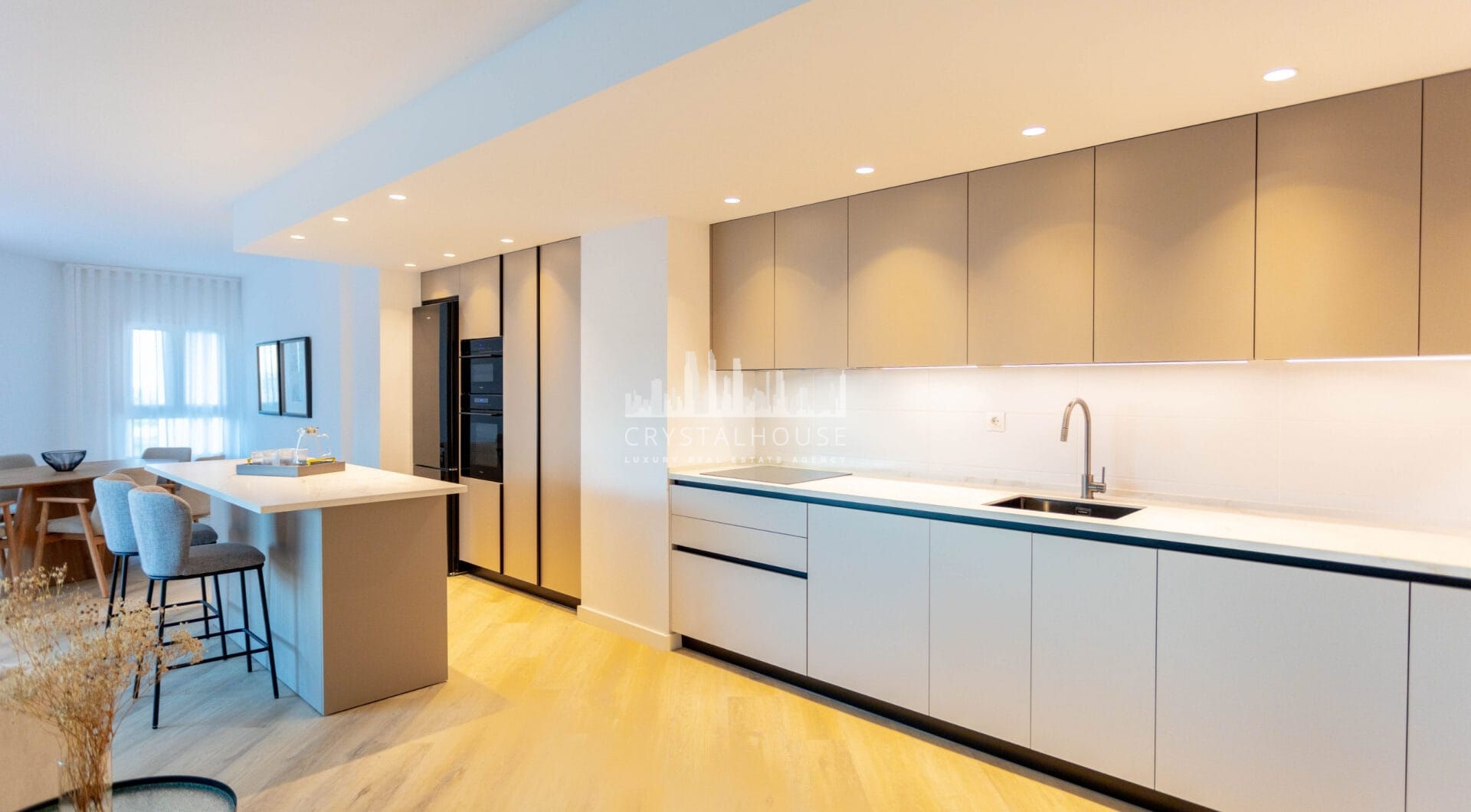 Key-ready 4-Bedroom Apartment in Albatros XV, Nueva Andalucia – Stunning Views