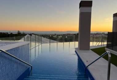 Key-ready 4-Bedroom Apartment in Albatros XV, Nueva Andalucia – Stunning Views