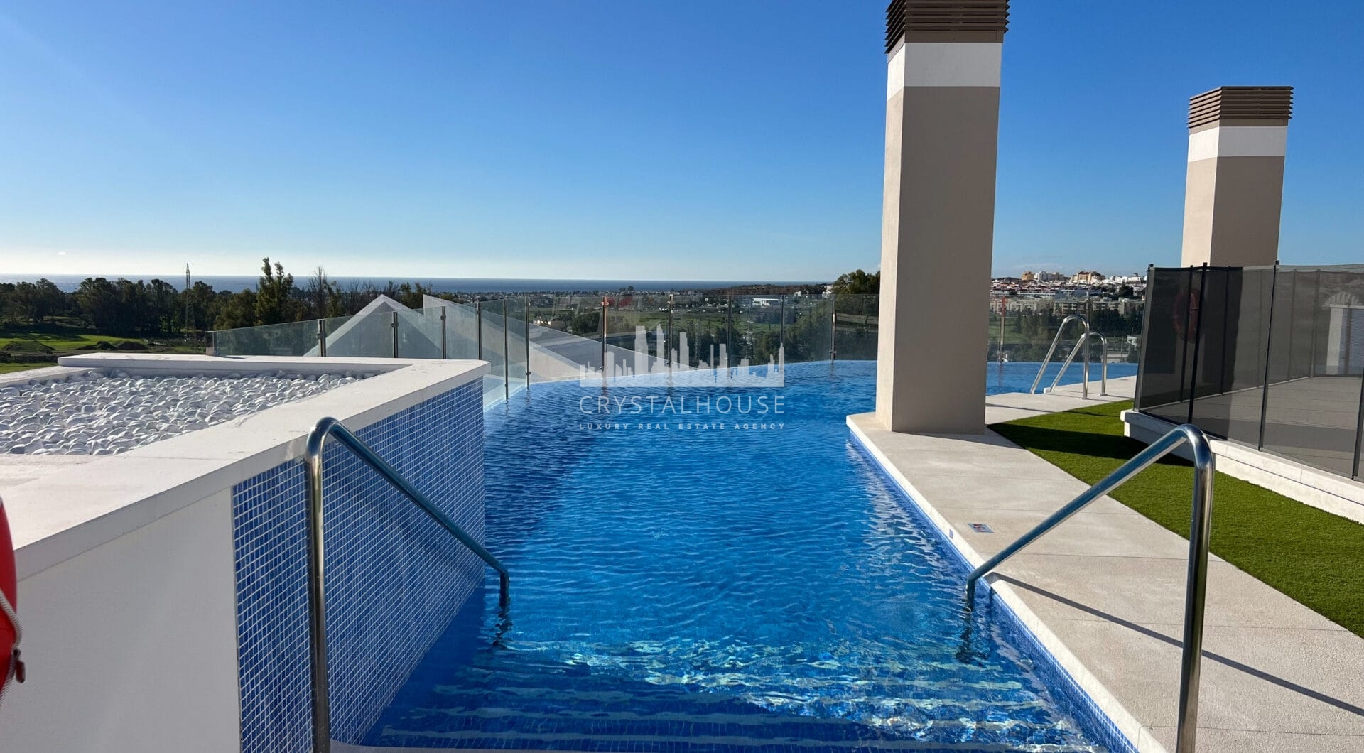 Key-ready 4-Bedroom Apartment in Albatros XV, Nueva Andalucia – Stunning Views