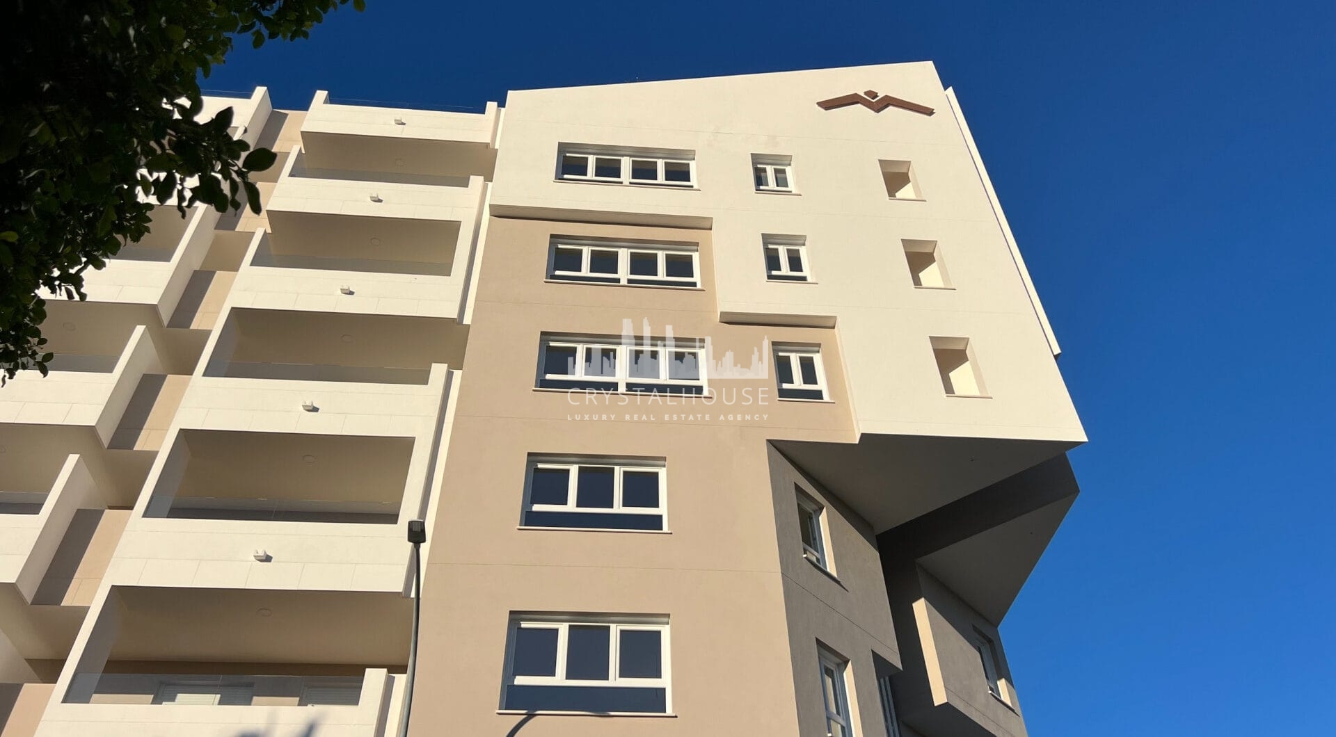 Key-ready 4-Bedroom Apartment in Albatros XV, Nueva Andalucia – Stunning Views