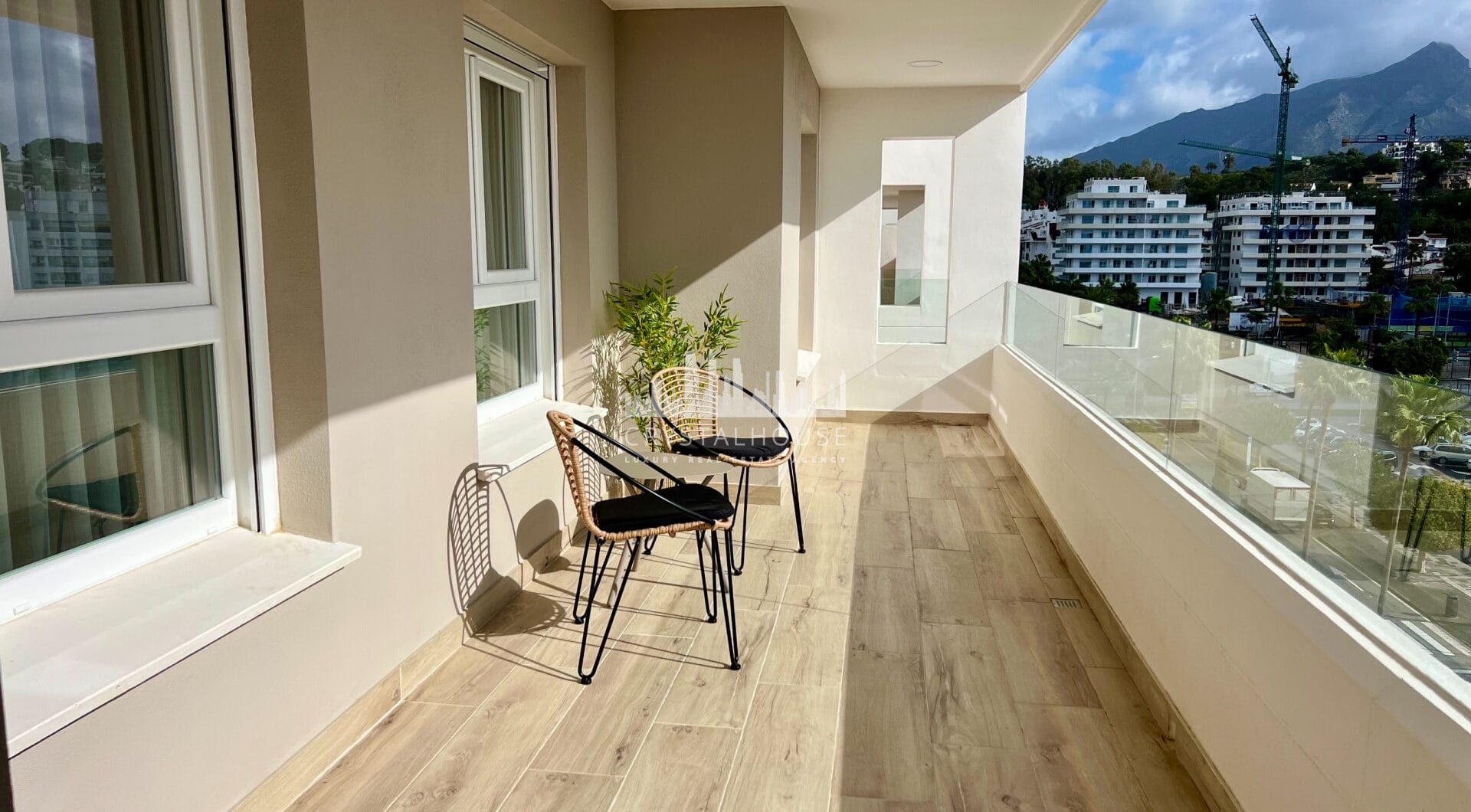 Key-ready 4-Bedroom Apartment in Albatros XV, Nueva Andalucia – Stunning Views