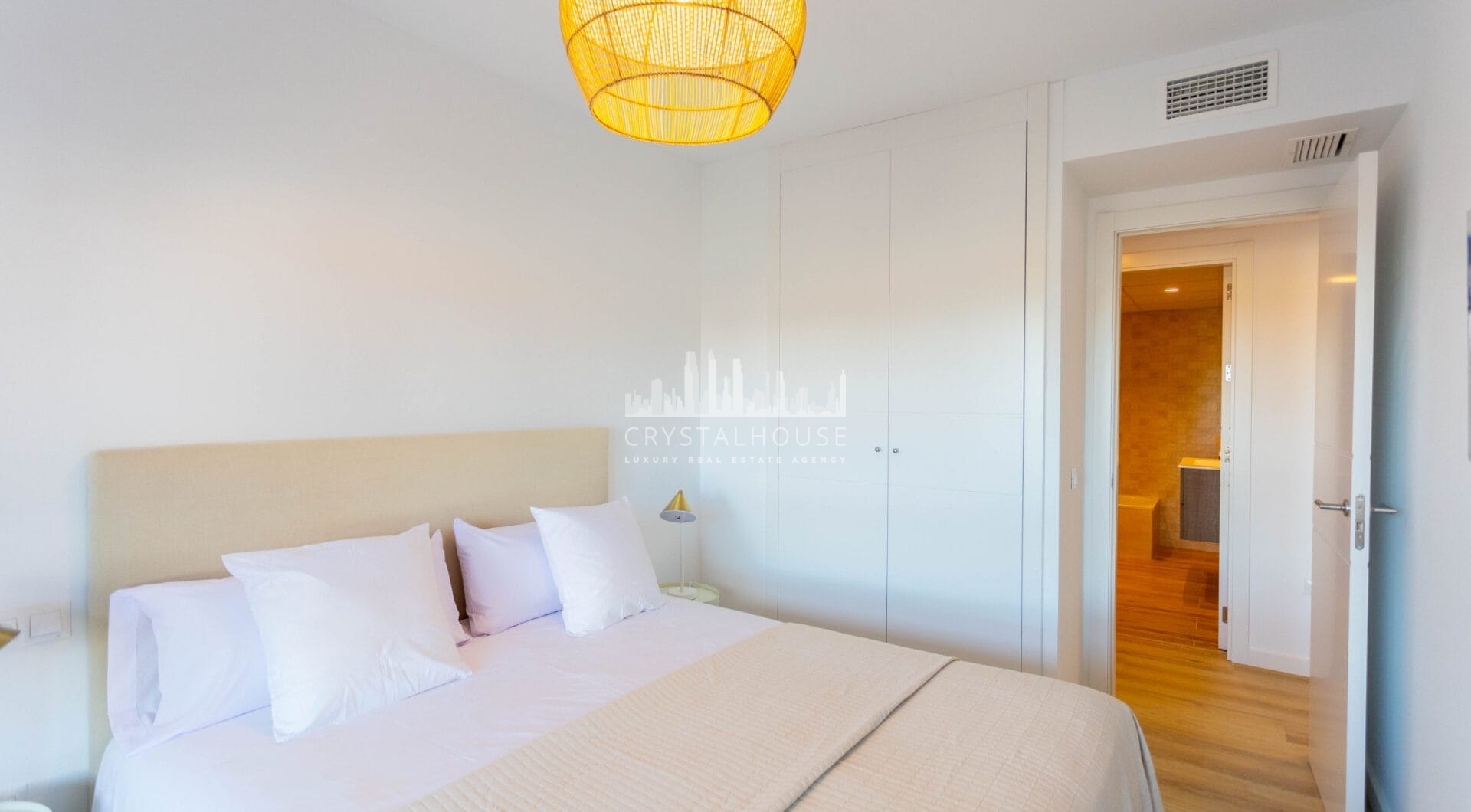 Key-ready 4-Bedroom Apartment in Albatros XV, Nueva Andalucia – Stunning Views