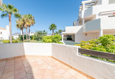 Apartment, terrace, swimming pool, golf, 2 bedrooms, Estepona, La Resina, Selwo.