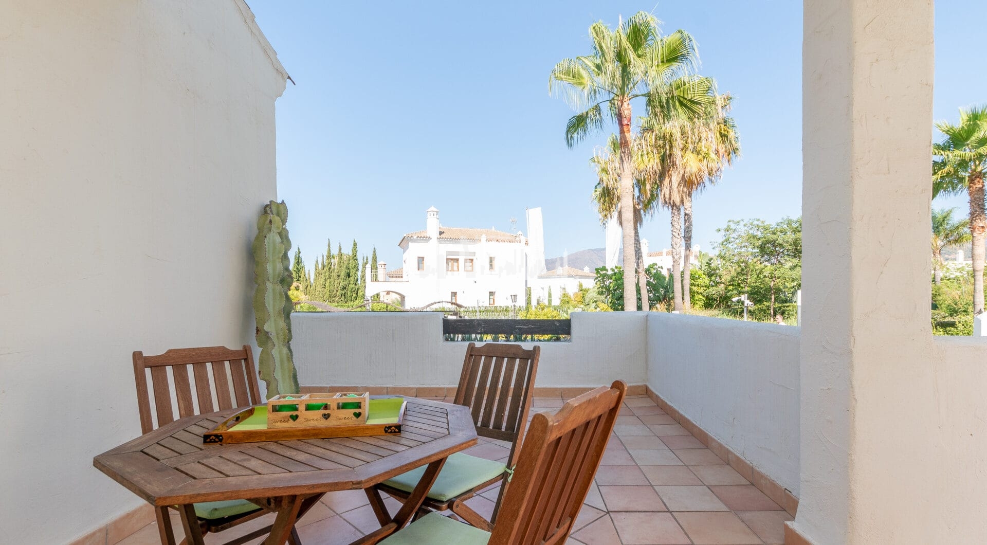 Apartment, terrace, swimming pool, golf, 2 bedrooms, Estepona, La Resina, Selwo.