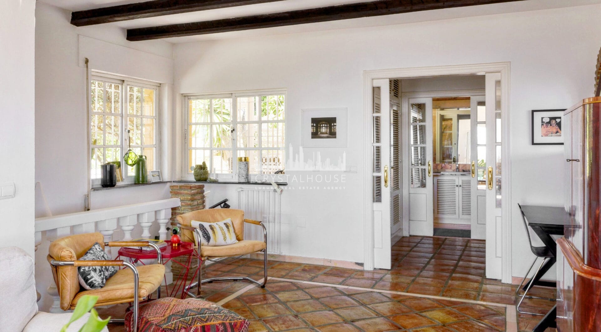 Lovely 5-bedroom villa with separate apartment in Torremuelle