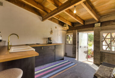 Lovely 5-bedroom villa with separate apartment in Torremuelle