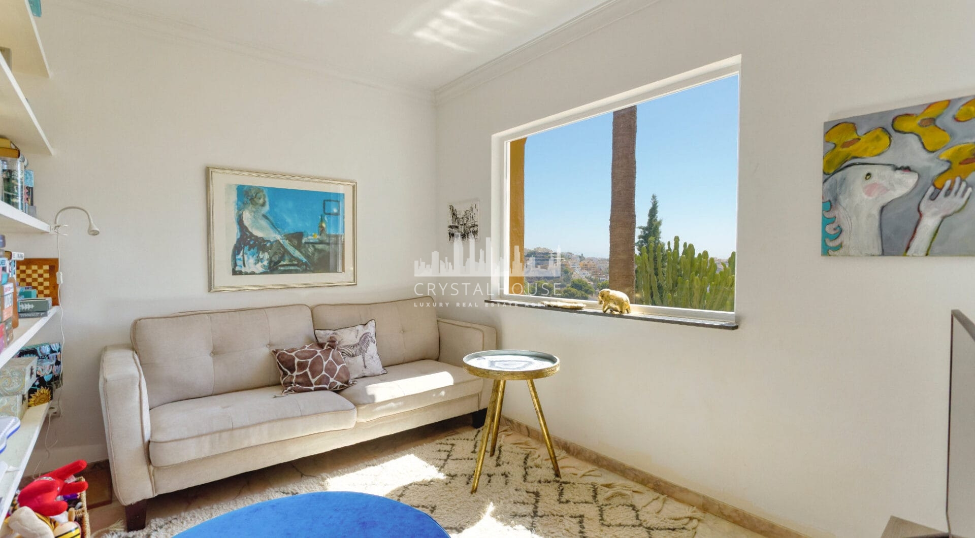Lovely 5-bedroom villa with separate apartment in Torremuelle