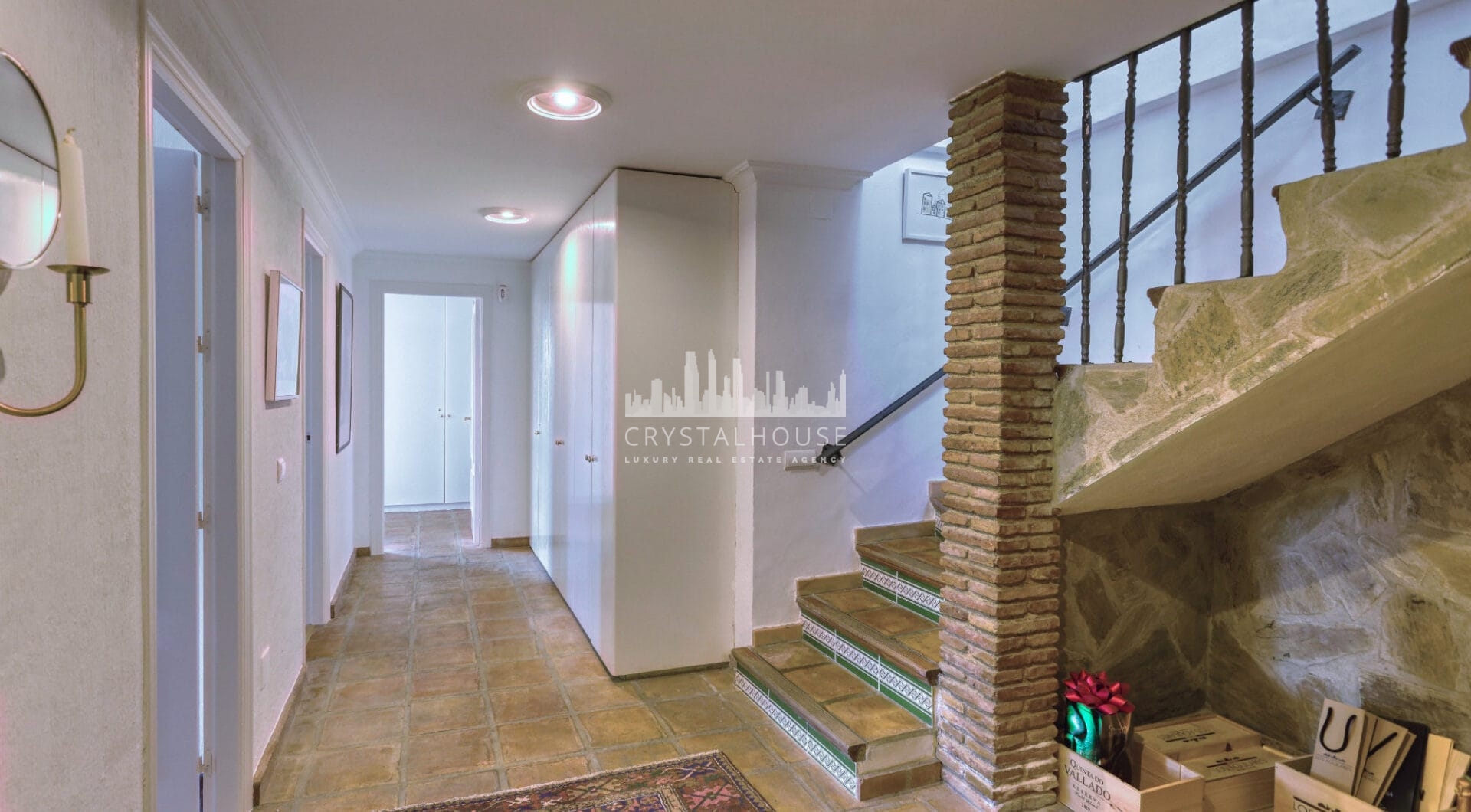 Lovely 5-bedroom villa with separate apartment in Torremuelle