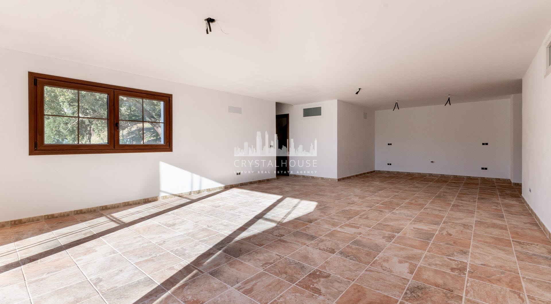 Fantastic, new built luxury country villa with beautiful views
