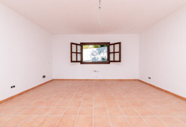 Fantastic, new built luxury country villa with beautiful views