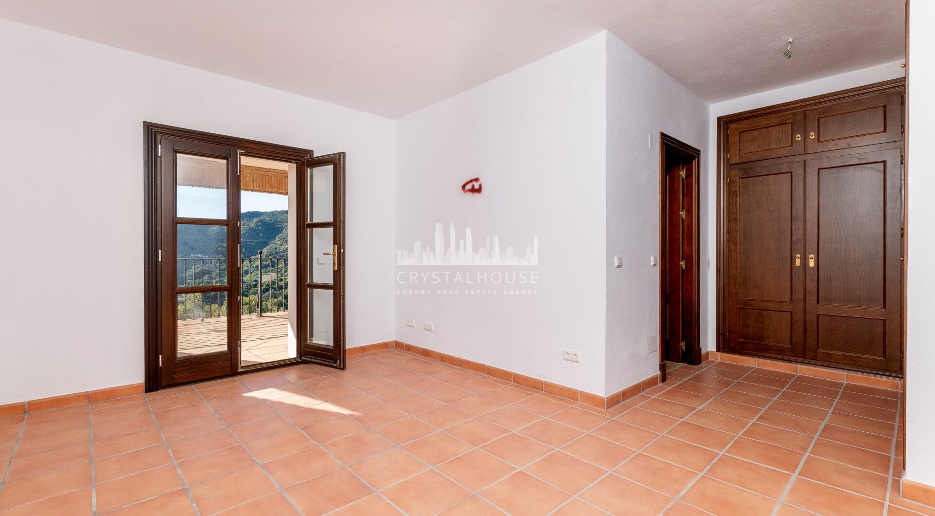 Fantastic, new built luxury country villa with beautiful views