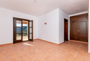 Fantastic, new built luxury country villa with beautiful views