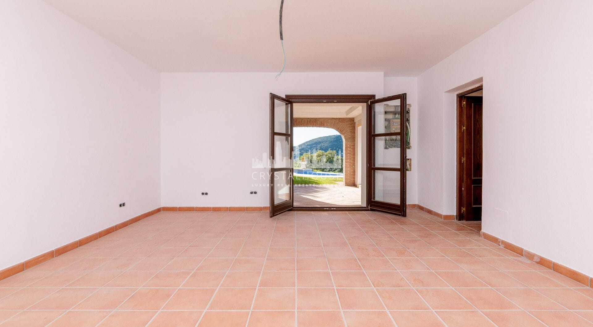Fantastic, new built luxury country villa with beautiful views