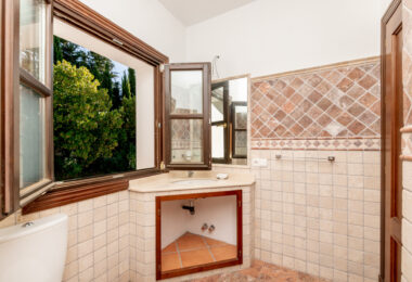 Fantastic, new built luxury country villa with beautiful views