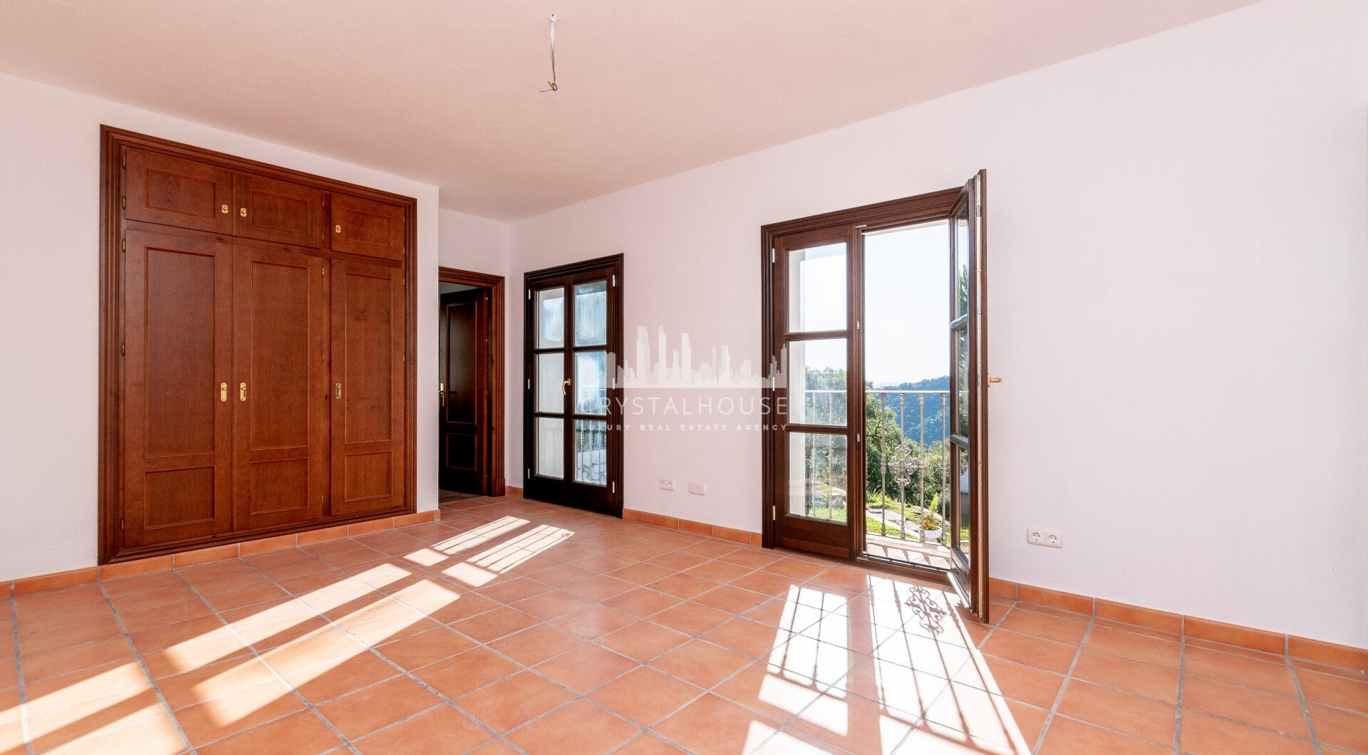 Fantastic, new built luxury country villa with beautiful views