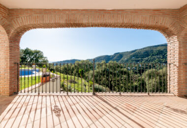 Fantastic, new built luxury country villa with beautiful views