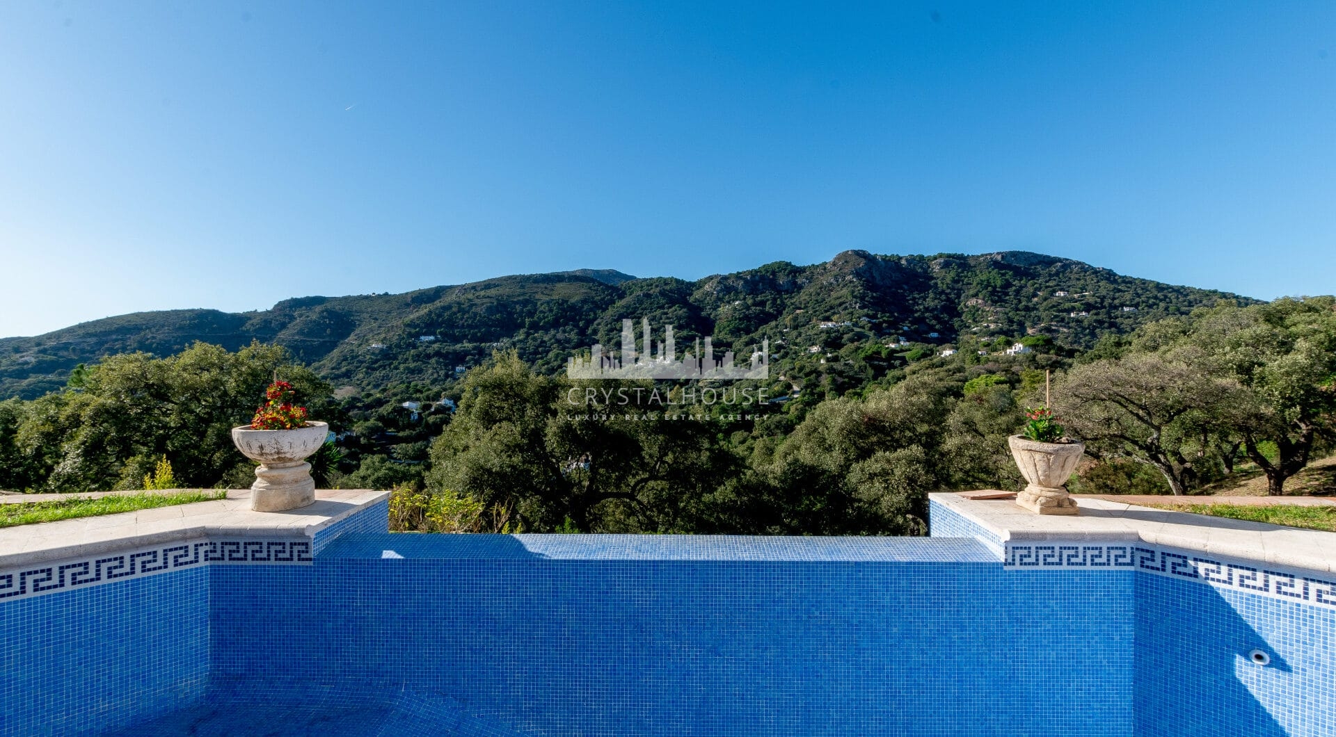 Fantastic, new built luxury country villa with beautiful views