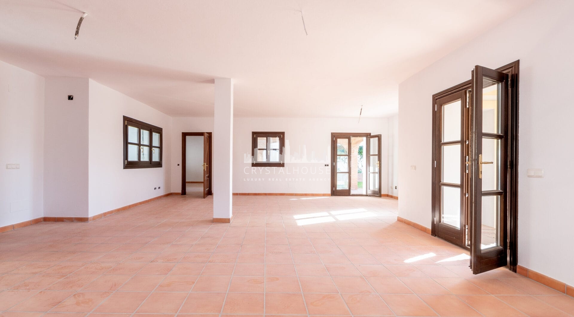 Fantastic, new built luxury country villa with beautiful views