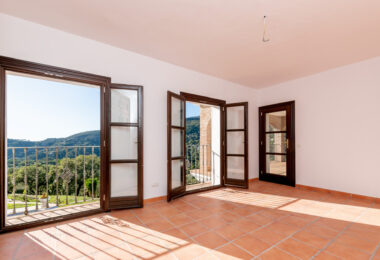 Fantastic, new built luxury country villa with beautiful views