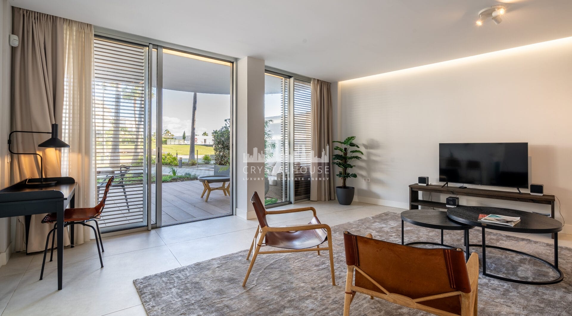 Luxurious beachfront apartment with private garden