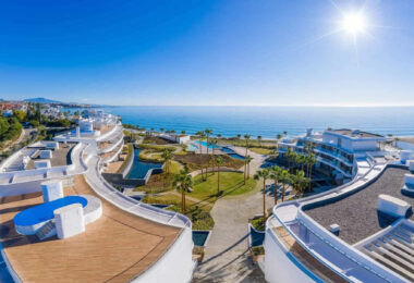 Luxurious beachfront apartment with private garden