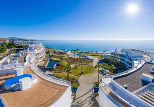 Luxurious beachfront apartment with private garden
