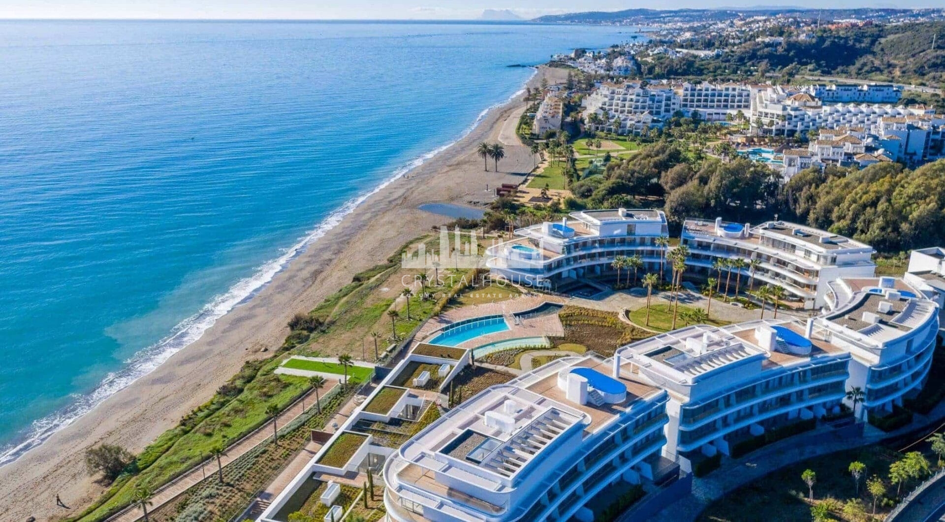 Luxurious beachfront apartment with private garden