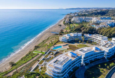Luxurious beachfront apartment with private garden