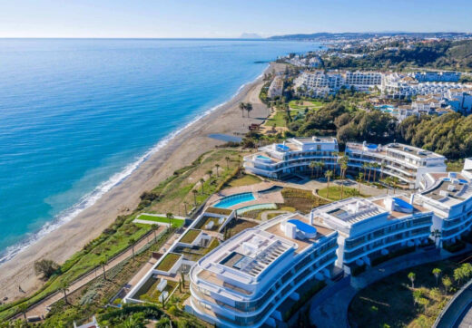 Luxurious beachfront apartment with private garden