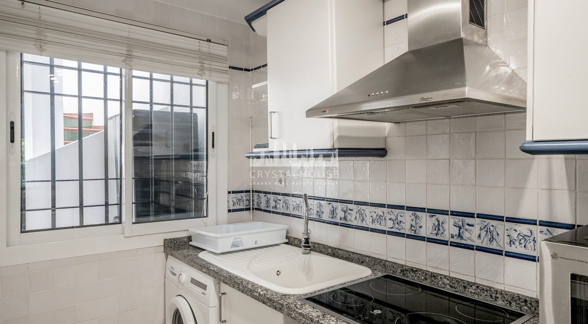 Ground floor apartment in Señorio de Gonzaga, Nueva Andalucía, Marbella