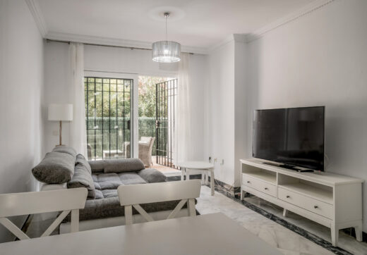Ground floor apartment in Señorio de Gonzaga, Nueva Andalucía, Marbella