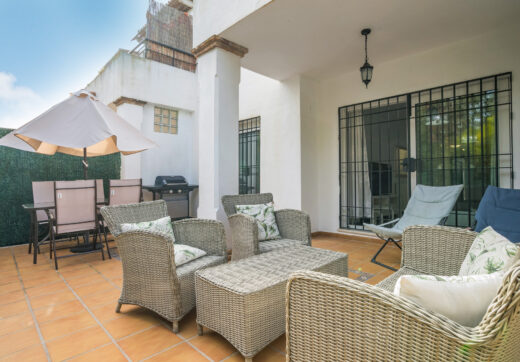 Ground floor apartment in Señorio de Gonzaga, Nueva Andalucía, Marbella