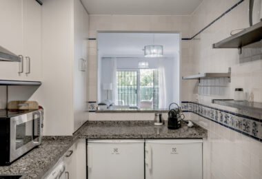 Ground floor apartment in Señorio de Gonzaga, Nueva Andalucía, Marbella