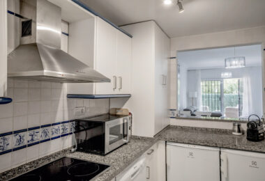 Ground floor apartment in Señorio de Gonzaga, Nueva Andalucía, Marbella