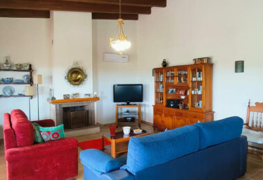 Beautiful, large country villa with beautiful sea views